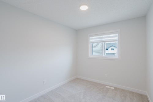 307 Brae Way, Leduc, AB - Indoor Photo Showing Other Room