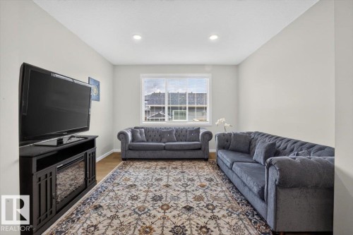 22830 82A Avenue Nw, Edmonton, AB - Indoor Photo Showing Living Room