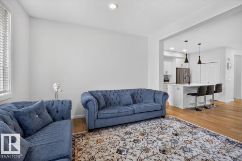 22830 82A Avenue Nw, Edmonton, AB - Indoor Photo Showing Living Room