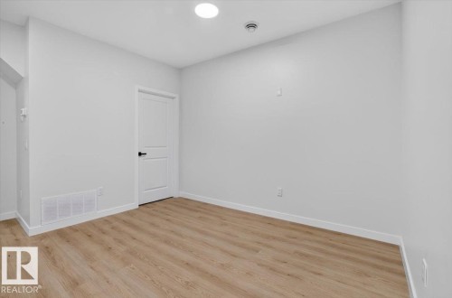 22830 82A Avenue Nw, Edmonton, AB - Indoor Photo Showing Other Room