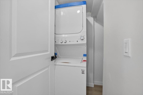 22830 82A Avenue Nw, Edmonton, AB - Indoor Photo Showing Laundry Room