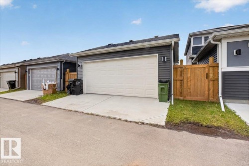 22830 82A Avenue Nw, Edmonton, AB - Outdoor