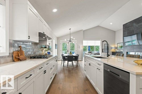 501 Byrne Crescent Sw, Edmonton, AB - Indoor Photo Showing Kitchen With Upgraded Kitchen