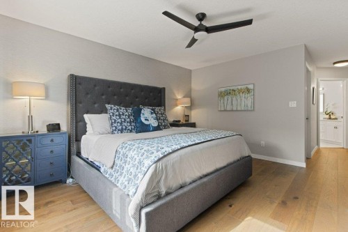 501 Byrne Crescent Sw, Edmonton, AB - Indoor Photo Showing Bedroom