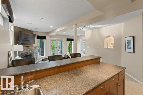 501 Byrne Crescent Sw, Edmonton, AB - Indoor