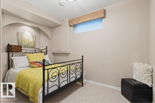 501 Byrne Crescent Sw, Edmonton, AB - Indoor Photo Showing Bedroom