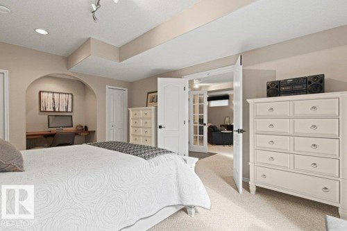 501 Byrne Crescent Sw, Edmonton, AB - Indoor Photo Showing Bedroom