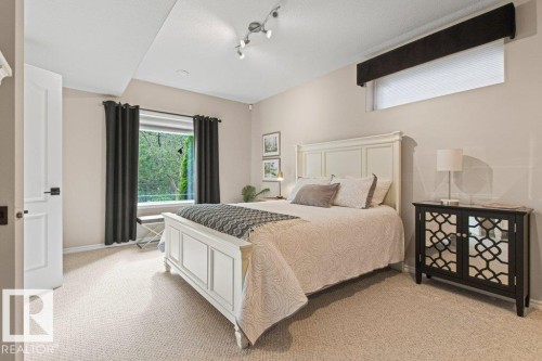 501 Byrne Crescent Sw, Edmonton, AB - Indoor Photo Showing Bedroom