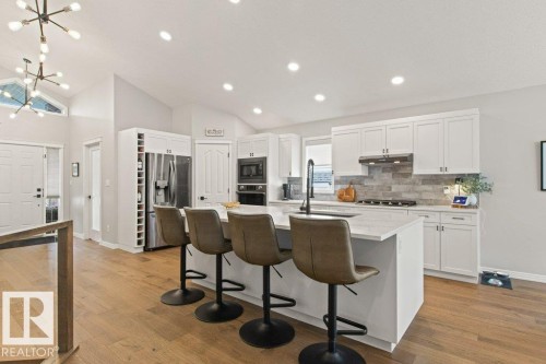 501 Byrne Crescent Sw, Edmonton, AB - Indoor Photo Showing Kitchen With Upgraded Kitchen