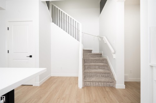6255 29 Avenue Sw, Edmonton, AB - Indoor Photo Showing Other Room