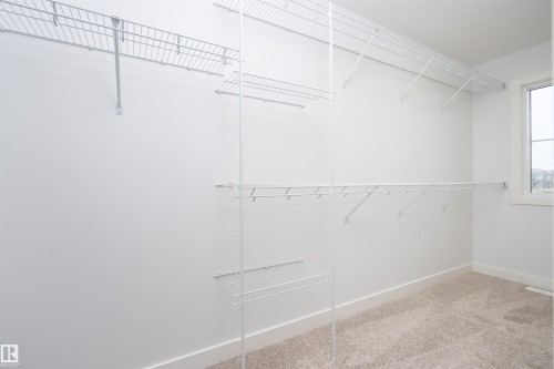 6255 29 Avenue Sw, Edmonton, AB - Indoor With Storage