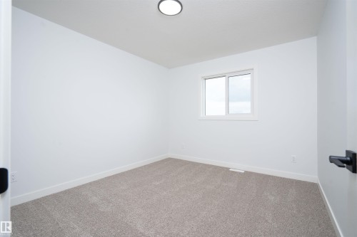 6255 29 Avenue Sw, Edmonton, AB - Indoor Photo Showing Other Room