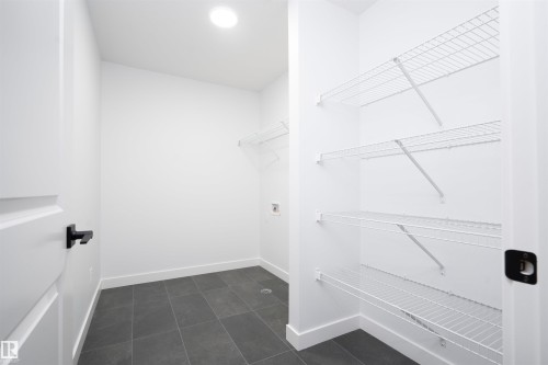 6255 29 Avenue Sw, Edmonton, AB - Indoor Photo Showing Other Room