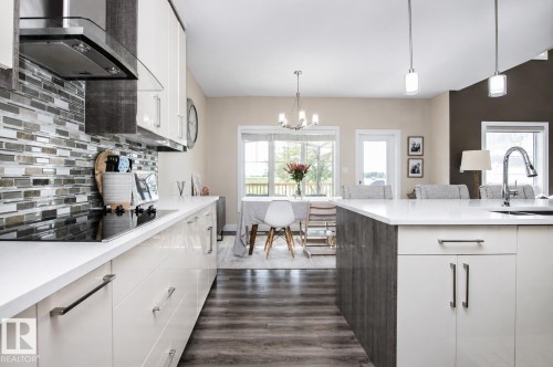 241 Westbrook Wynd, Fort Saskatchewan, AB - Indoor Photo Showing Kitchen With Upgraded Kitchen
