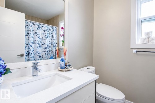 241 Westbrook Wynd, Fort Saskatchewan, AB - Indoor Photo Showing Bathroom