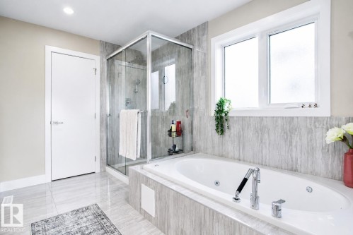 241 Westbrook Wynd, Fort Saskatchewan, AB - Indoor Photo Showing Bathroom