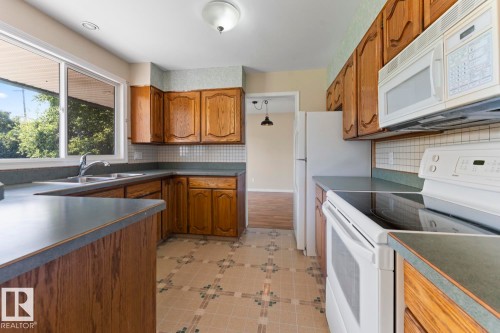 315 Lakeshore Drive, Cold Lake, AB - Indoor Photo Showing Kitchen With Double Sink