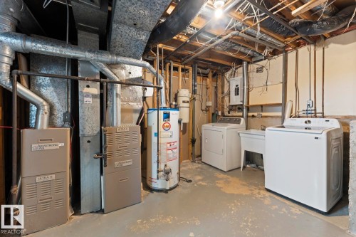 315 Lakeshore Drive, Cold Lake, AB - Indoor Photo Showing Laundry Room