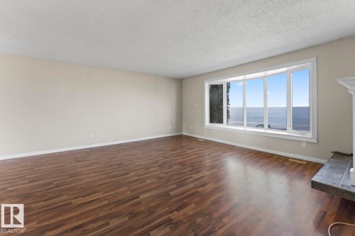 315 Lakeshore Drive, Cold Lake, AB - Indoor Photo Showing Other Room