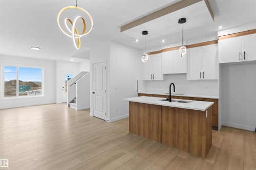 1563 211 Street Nw, Edmonton, AB - Indoor Photo Showing Kitchen