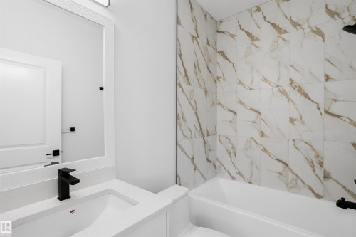 1563 211 Street Nw, Edmonton, AB - Indoor Photo Showing Bathroom