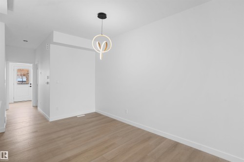 1563 211 Street Nw, Edmonton, AB - Indoor Photo Showing Other Room