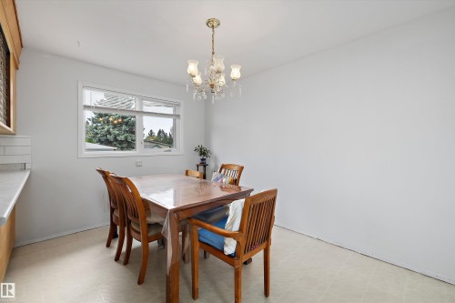 3616 109A Street Nw, Edmonton, AB - Indoor Photo Showing Dining Room