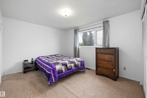 3616 109A Street Nw, Edmonton, AB - Indoor Photo Showing Bedroom