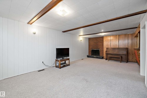 3616 109A Street Nw, Edmonton, AB - Indoor