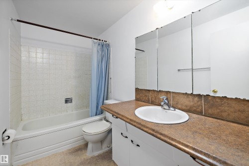 3616 109A Street Nw, Edmonton, AB - Indoor Photo Showing Bathroom