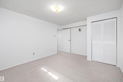 3616 109A Street Nw, Edmonton, AB - Indoor Photo Showing Other Room