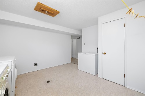 3616 109A Street Nw, Edmonton, AB - Indoor Photo Showing Laundry Room