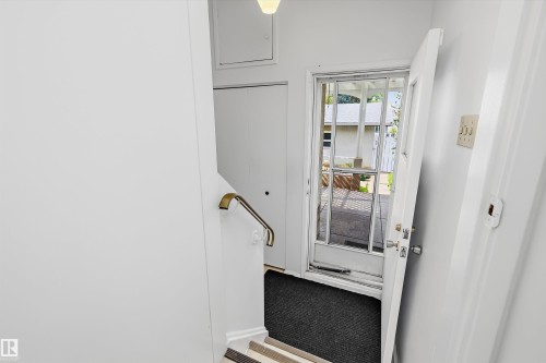 3616 109A Street Nw, Edmonton, AB - Indoor Photo Showing Other Room