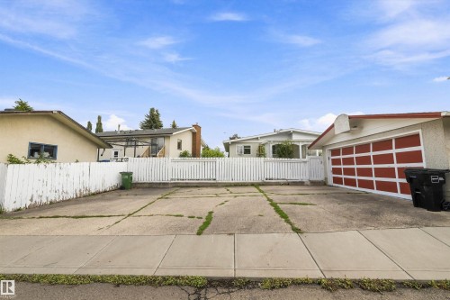 3616 109A Street Nw, Edmonton, AB - Outdoor