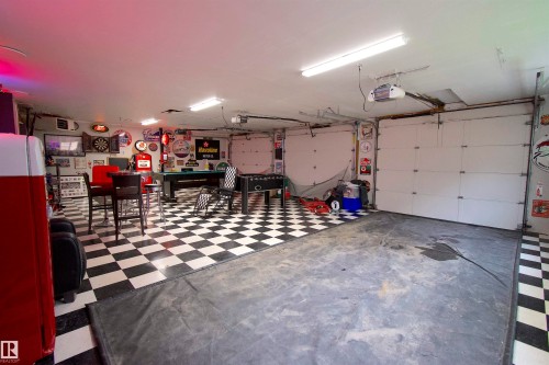 43 Westlake Drive, Spruce Grove, AB - Indoor Photo Showing Garage