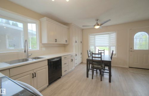 43 Westlake Drive, Spruce Grove, AB - Indoor