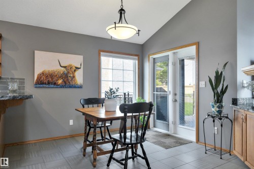 341 Burton Road Nw, Edmonton, AB - Indoor Photo Showing Dining Room