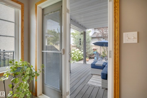 341 Burton Road Nw, Edmonton, AB - Indoor Photo Showing Other Room