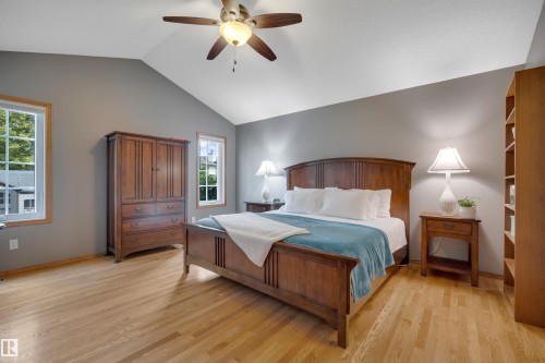 341 Burton Road Nw, Edmonton, AB - Indoor Photo Showing Bedroom