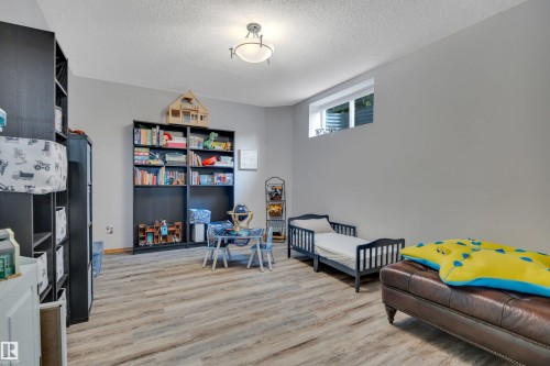 341 Burton Road Nw, Edmonton, AB - Indoor