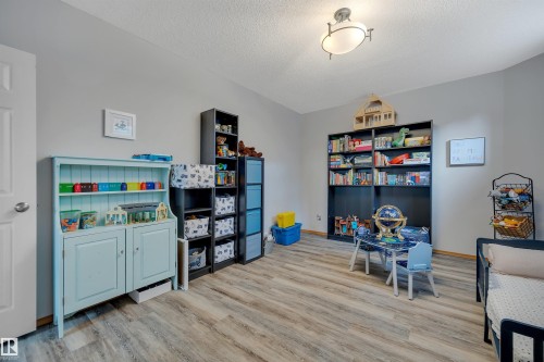 341 Burton Road Nw, Edmonton, AB - Indoor