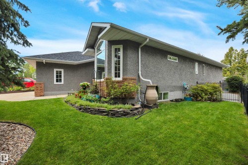 341 Burton Road Nw, Edmonton, AB - Outdoor