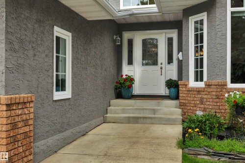 341 Burton Road Nw, Edmonton, AB - Outdoor