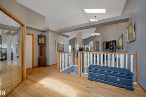 341 Burton Road Nw, Edmonton, AB - Indoor Photo Showing Other Room