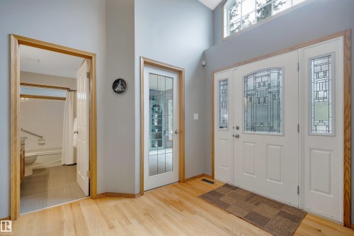 341 Burton Road Nw, Edmonton, AB - Indoor Photo Showing Other Room