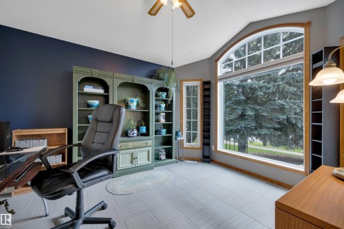 341 Burton Road Nw, Edmonton, AB - Indoor