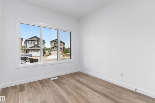 4550 Warbler Loop Nw, Edmonton, AB - Indoor Photo Showing Other Room