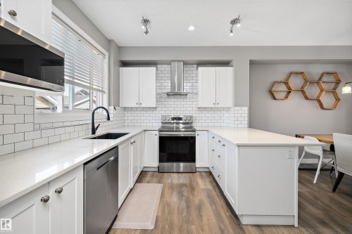 8412 24 Avenue Sw, Edmonton, AB - Indoor Photo Showing Kitchen With Upgraded Kitchen