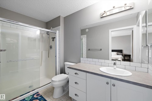 8412 24 Avenue Sw, Edmonton, AB - Indoor Photo Showing Bathroom