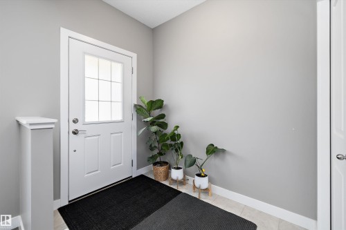 8412 24 Avenue Sw, Edmonton, AB - Indoor Photo Showing Other Room